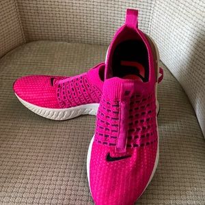 Women’s Nike React Phantom Run Flyknit 2 Running shoe